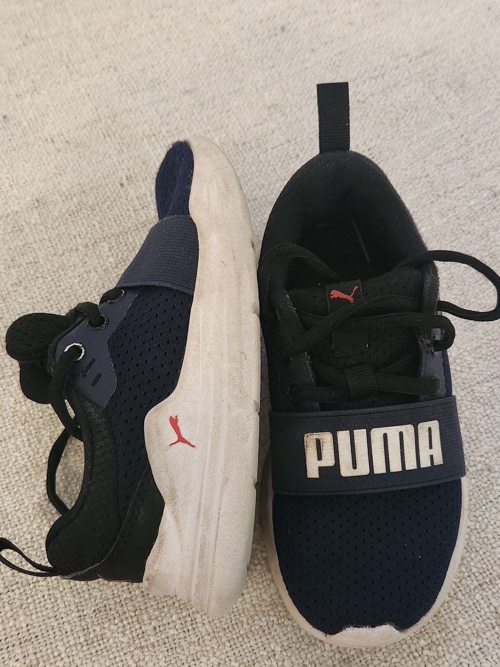 PUMA Kids Sneakers// Size 11US